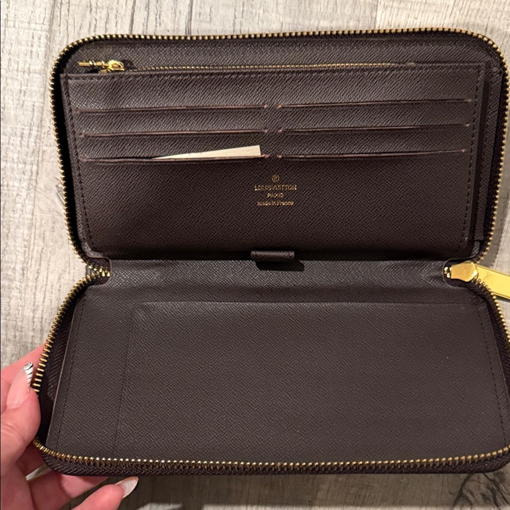Louis Vuitton Brown Leather Wallet - Picture 3 of 7